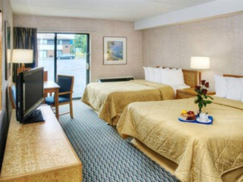 Comfort Inn Airport Виннипег Номер фото