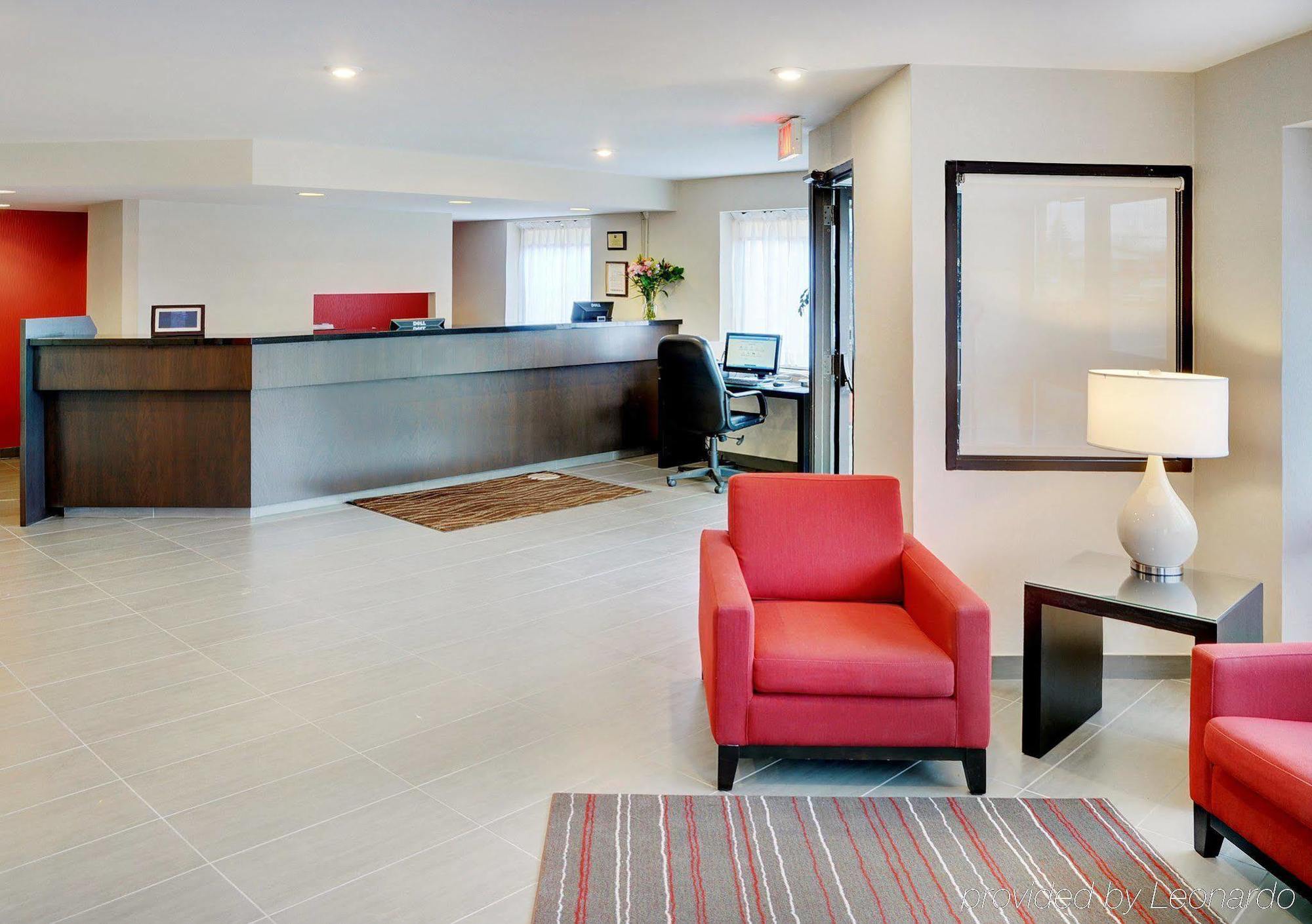 Comfort Inn Airport Виннипег Экстерьер фото