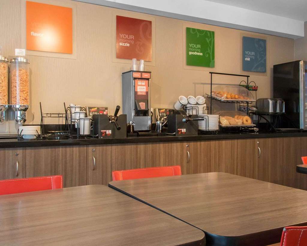 Comfort Inn Airport Виннипег Ресторан фото