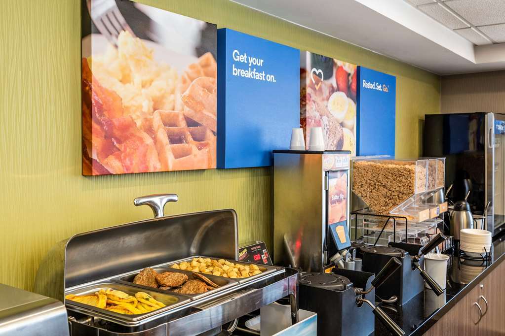 Comfort Inn Airport Виннипег Ресторан фото